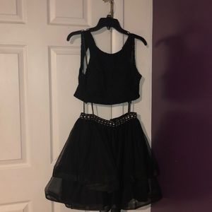 2 piece black dress 🖤!